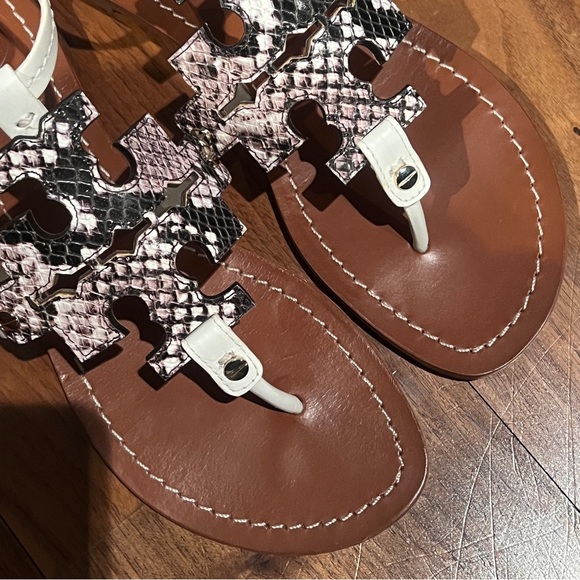 Tory Burch Flat Thong Sandals - Phoebe in EXCELLENT condition! Only worn once! - Picture 6 of 16